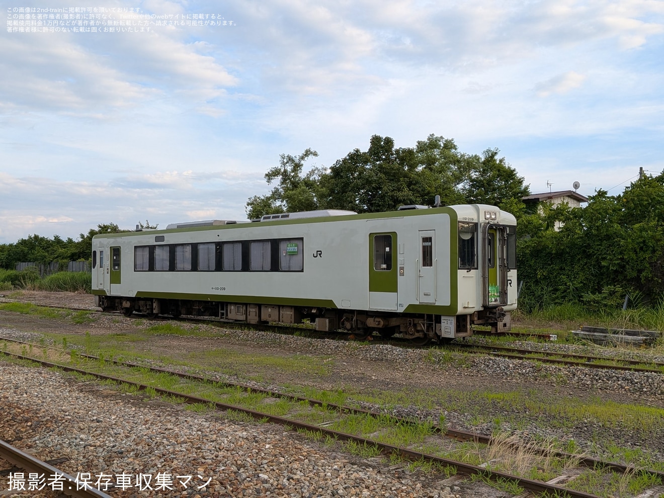 【JR東】キハ110-209が今泉駅へ陸送完了の拡大写真