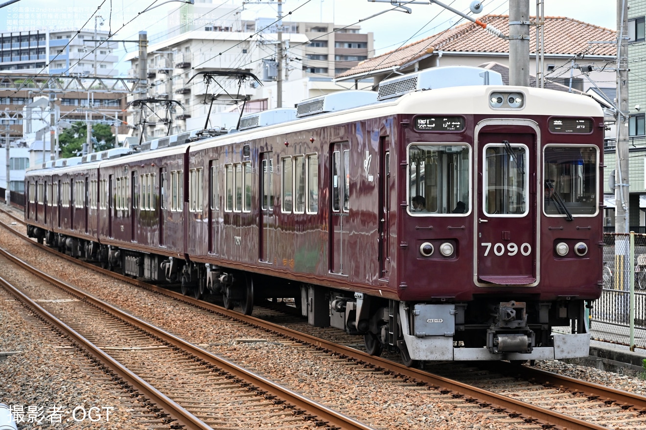 【阪急】7000系7090Fが伊丹線で代走の拡大写真