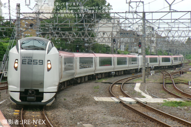 を成田駅で撮影した写真