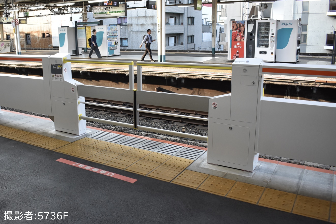 【JR東】中央快速線 阿佐ヶ谷駅のホームドアが稼働開始の拡大写真