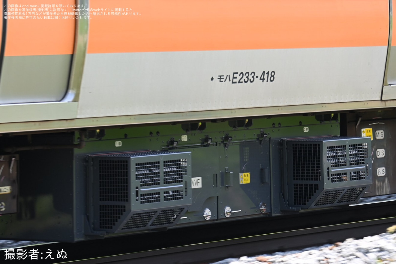 【JR東】E233系T18編成長野総合車両ベース出場回送の拡大写真