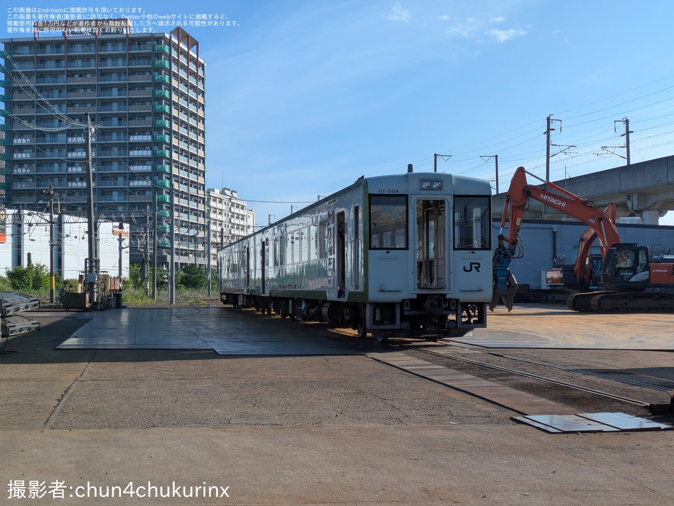 【JR東】キハ111-204＋キハ112-204が郡山総合車両ベースで解体の拡大写真