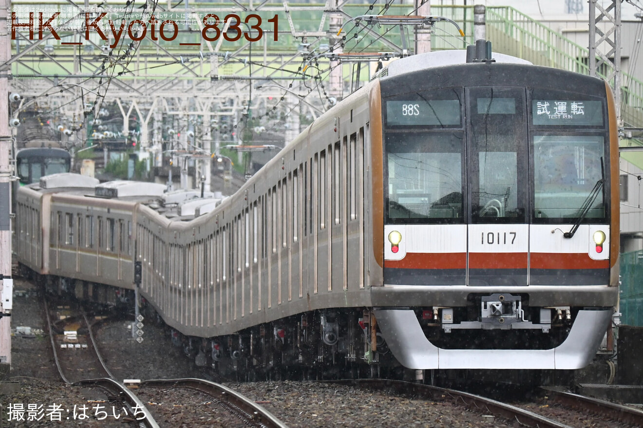 【メトロ】10000系10117F 綾瀬工場出場試運転の拡大写真