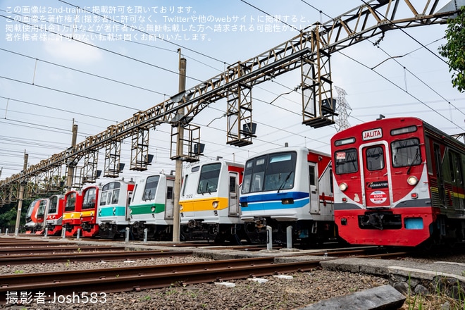 をデポック車両基地で撮影した写真