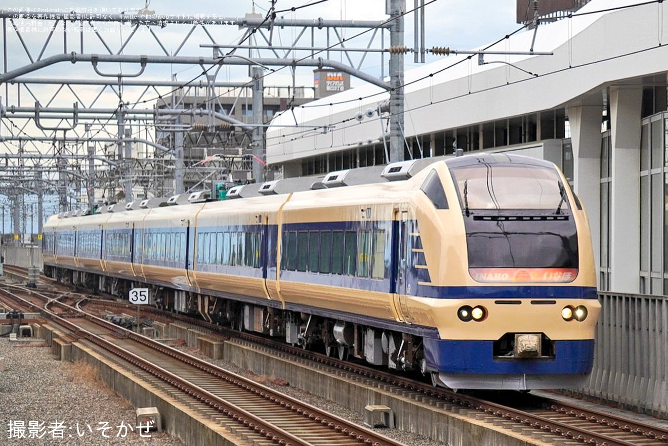 【JR東】E653系が583系カラー編成で運行開始の拡大写真