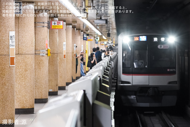 【東急】中目黒駅で車両発煙の影響で東横線で自由が丘行きが運転を地下鉄赤塚駅で撮影した写真
