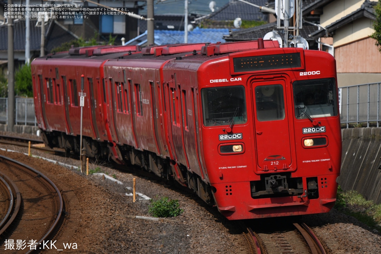 【JR九】キハ220形3両による団体臨時列車が運転の拡大写真