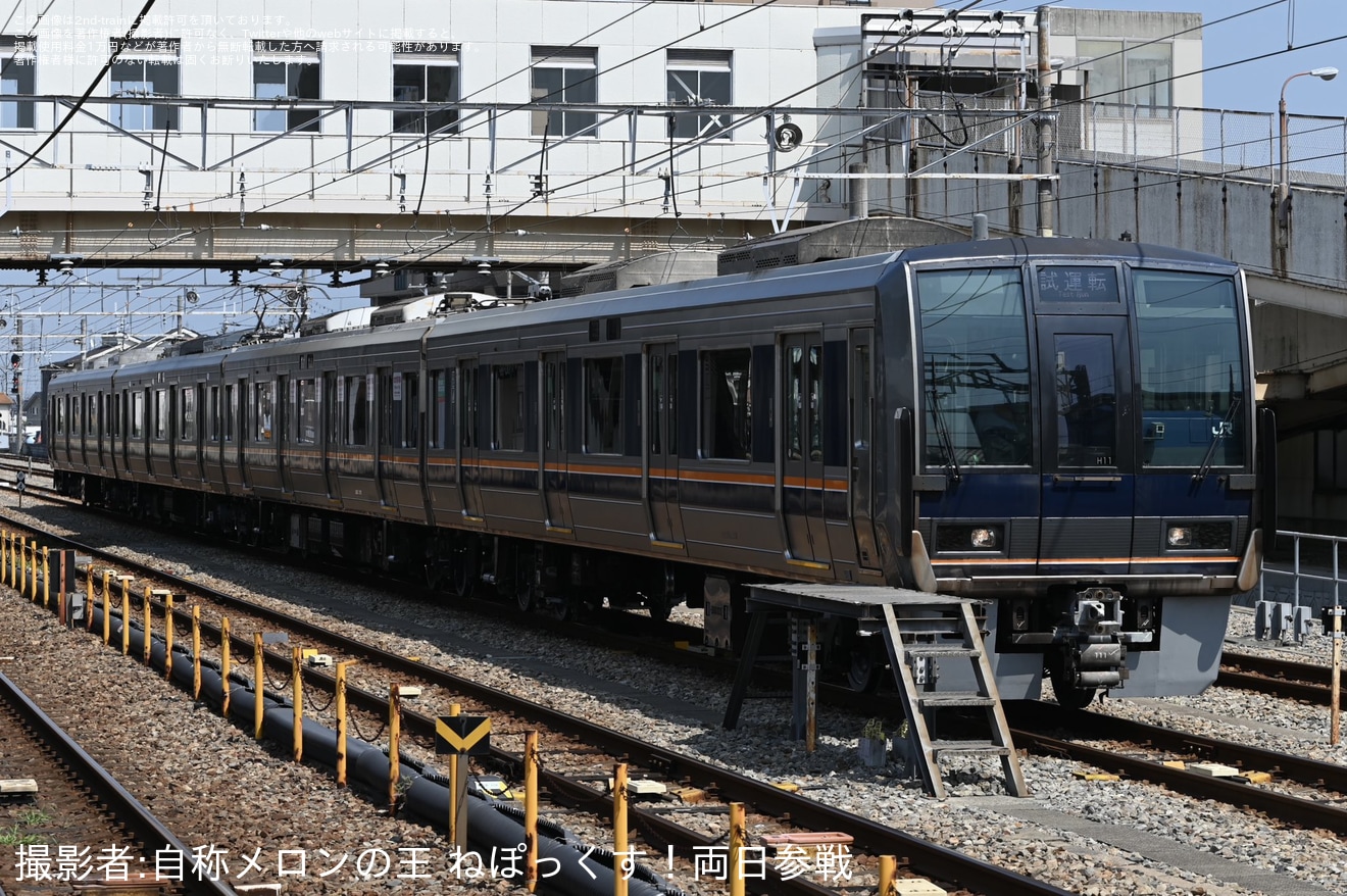 【JR西】207系H11編成が網干総合車両所本所で出場試運転を実施の拡大写真