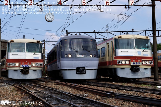 を稲荷町車両基地で撮影した写真