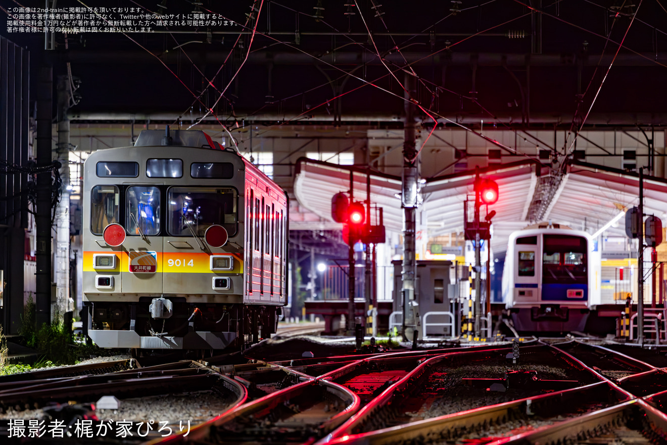 【西武】元東急9000系9014Fが新101系牽引で武蔵丘へ回送の拡大写真