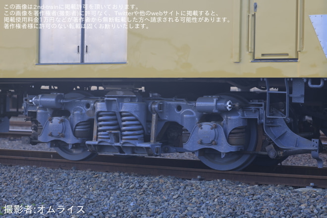 【三岐】801系805F(西武イエローカラー)クモハ805号車(1両)のみ検査終えて留置を保々車両区で撮影した写真