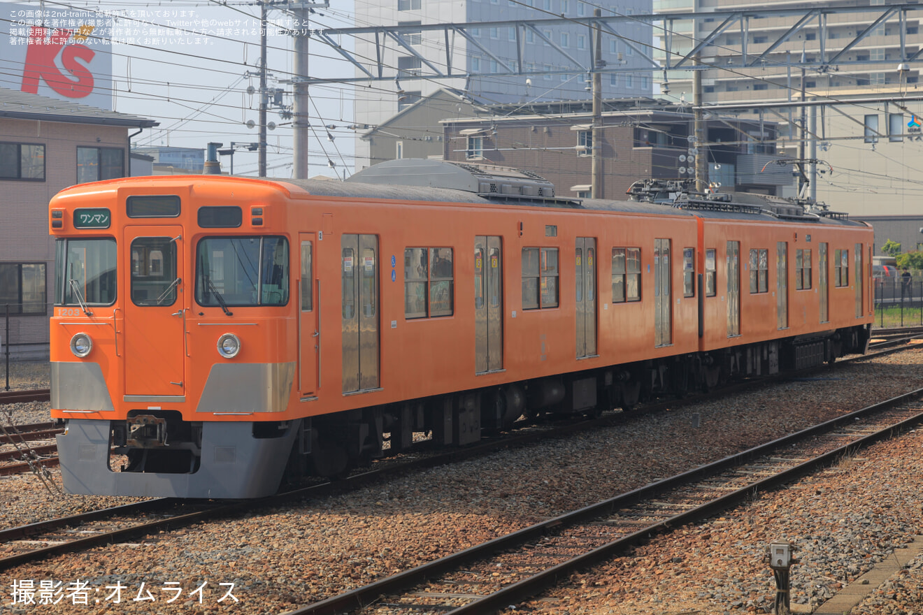 【近江】200形203Fオレンジ色(元2417F) 彦根工場出場試運転の拡大写真