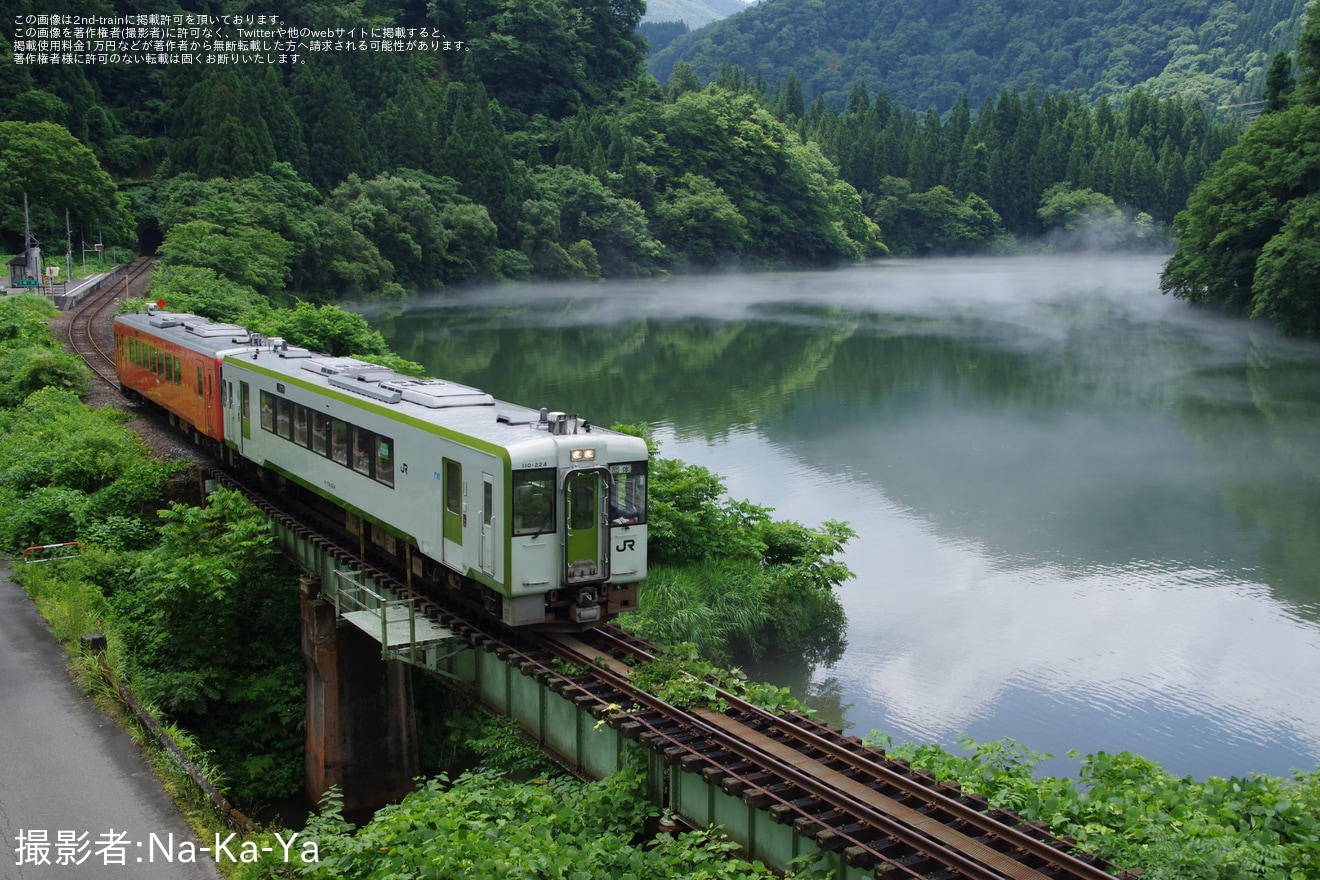 【JR東】「只見線 美景・美食・美酒トレイン」が運転の拡大写真