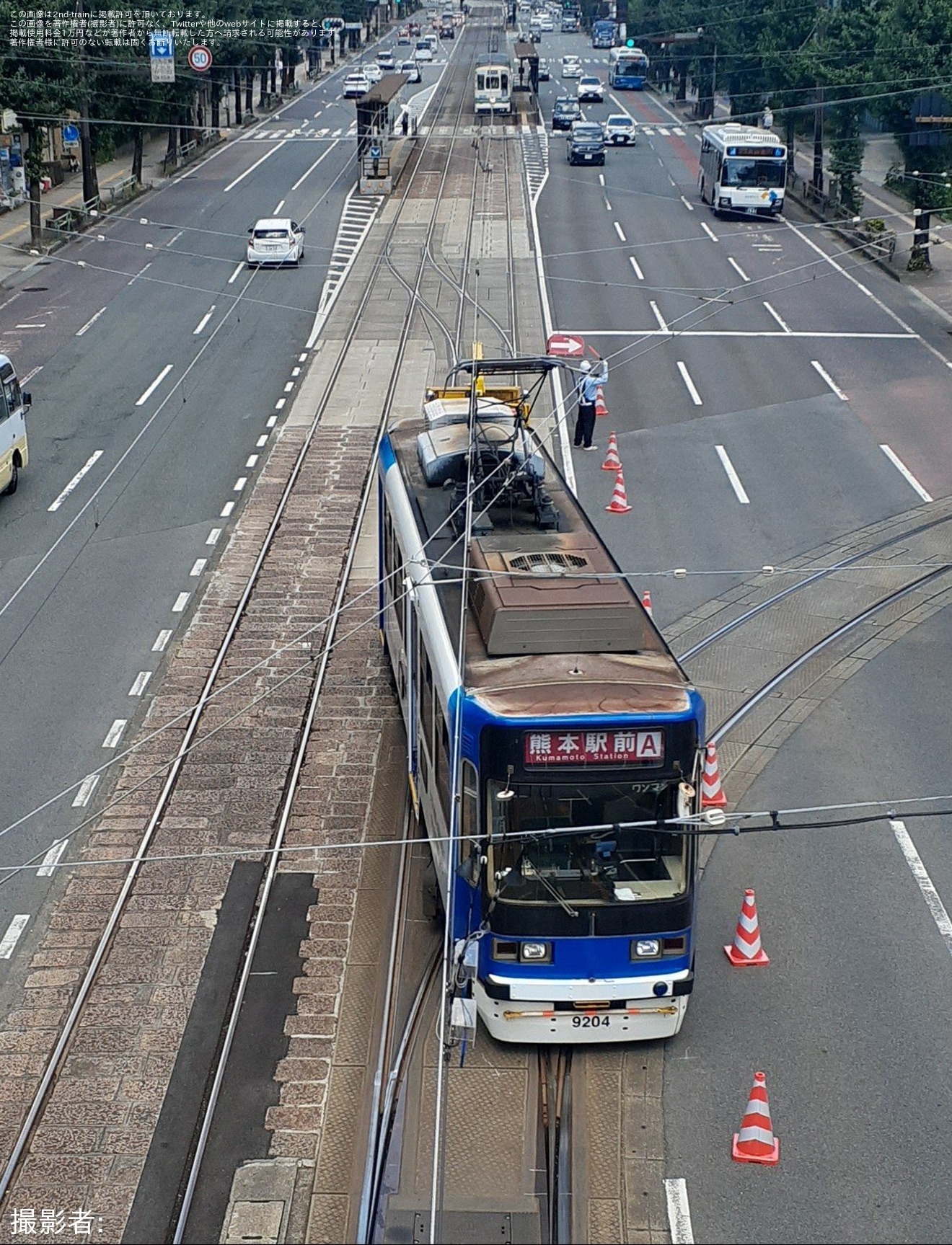 【熊本市営】9200形9204号が交通局前付近で異線進入の拡大写真