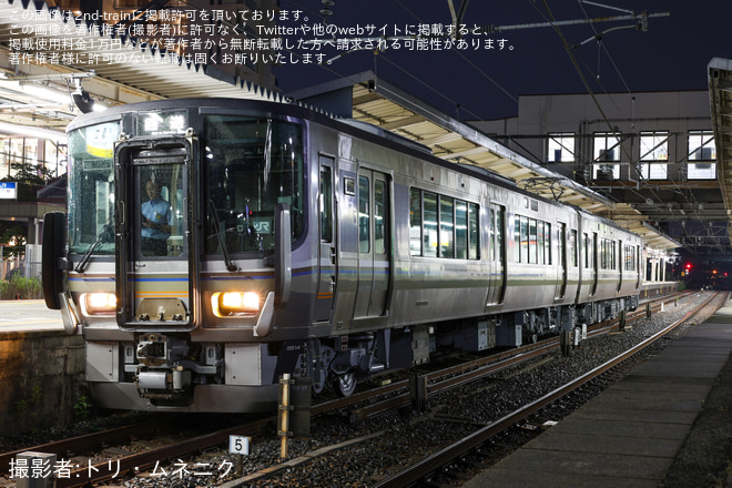 【JR西】223系F14編成 吹田総合車両所本所出場回送を塚口駅で撮影した写真
