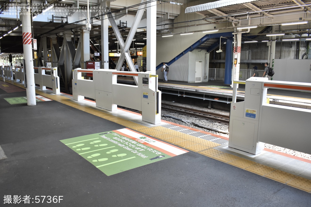 【JR東】中央快速線 西国分寺駅2番線にホームドアが設置の拡大写真