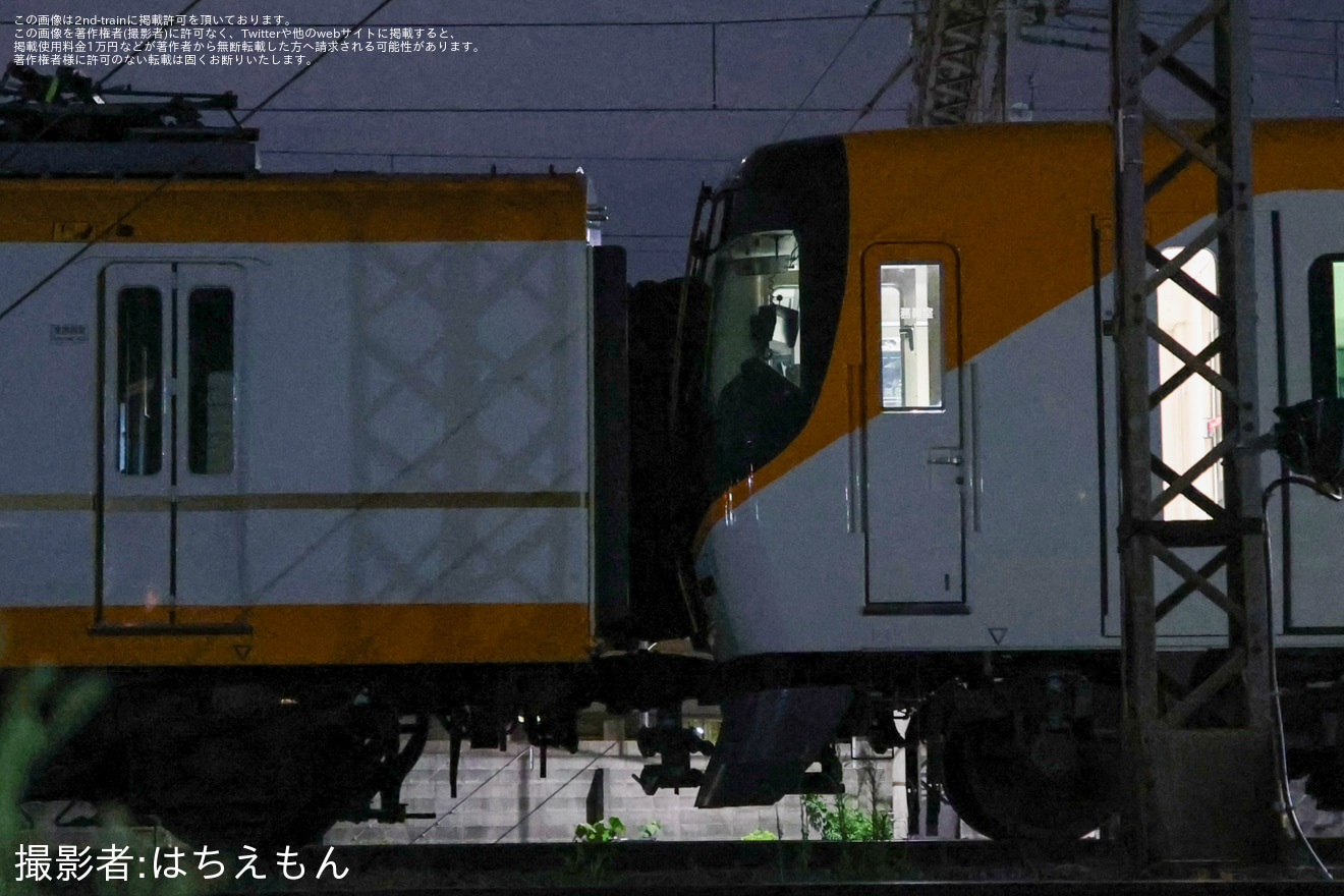 【近鉄】12400系NN01のうちC#12501+C#12451が高安へ疎開回送の拡大写真