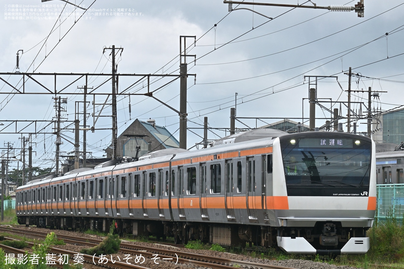 【JR東】E233系青661編成が秋田総合車両ベースで構内試運転の拡大写真