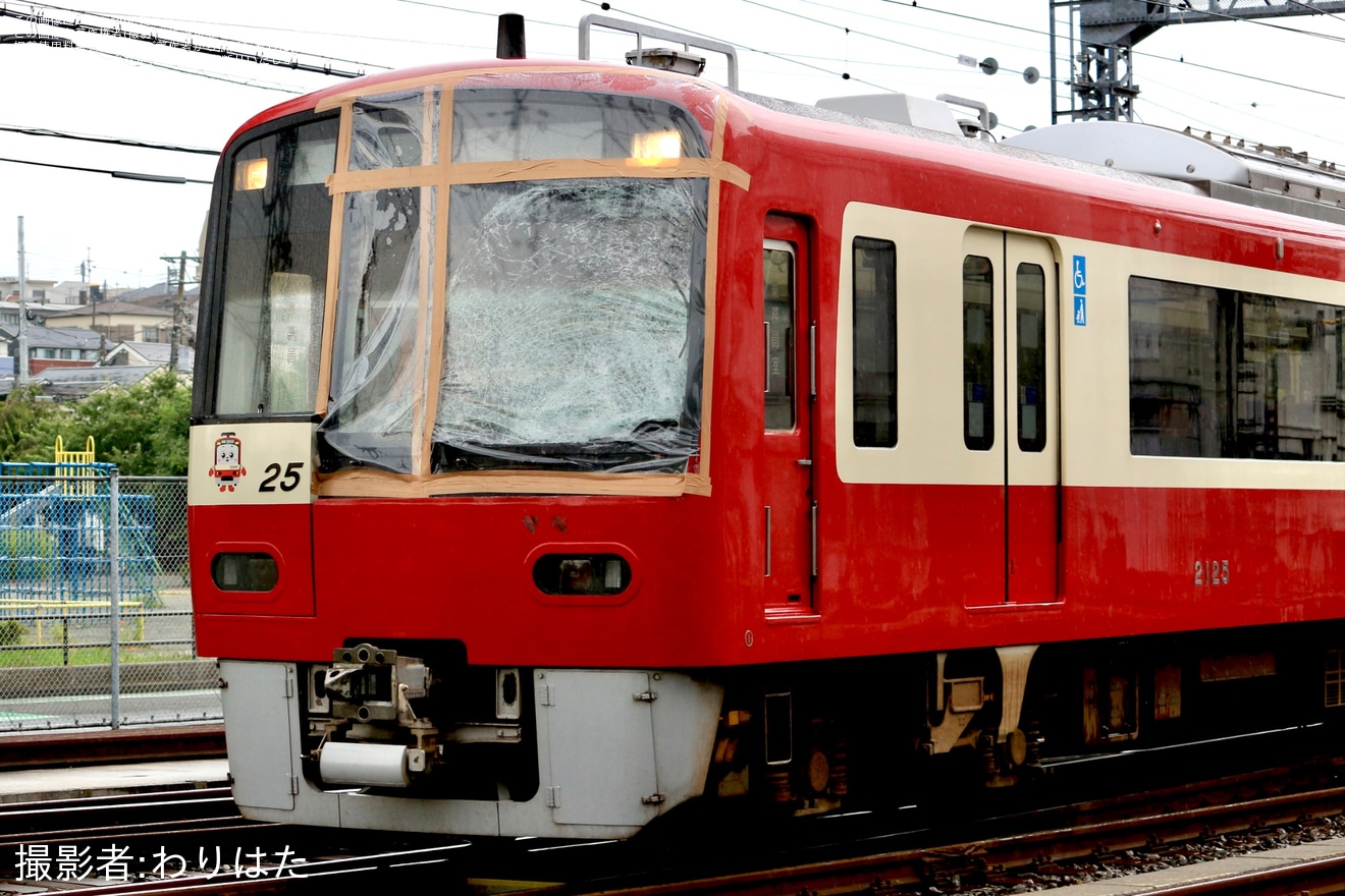 【京急】2100形2125編成が神奈川新町で入換の拡大写真