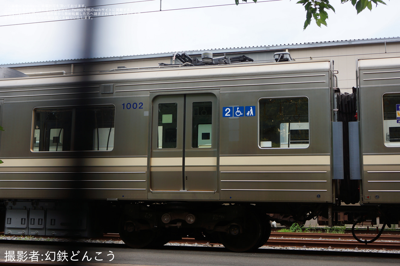 【京王】富士見ヶ丘作業場に入場中の1752Fが工場の外への拡大写真