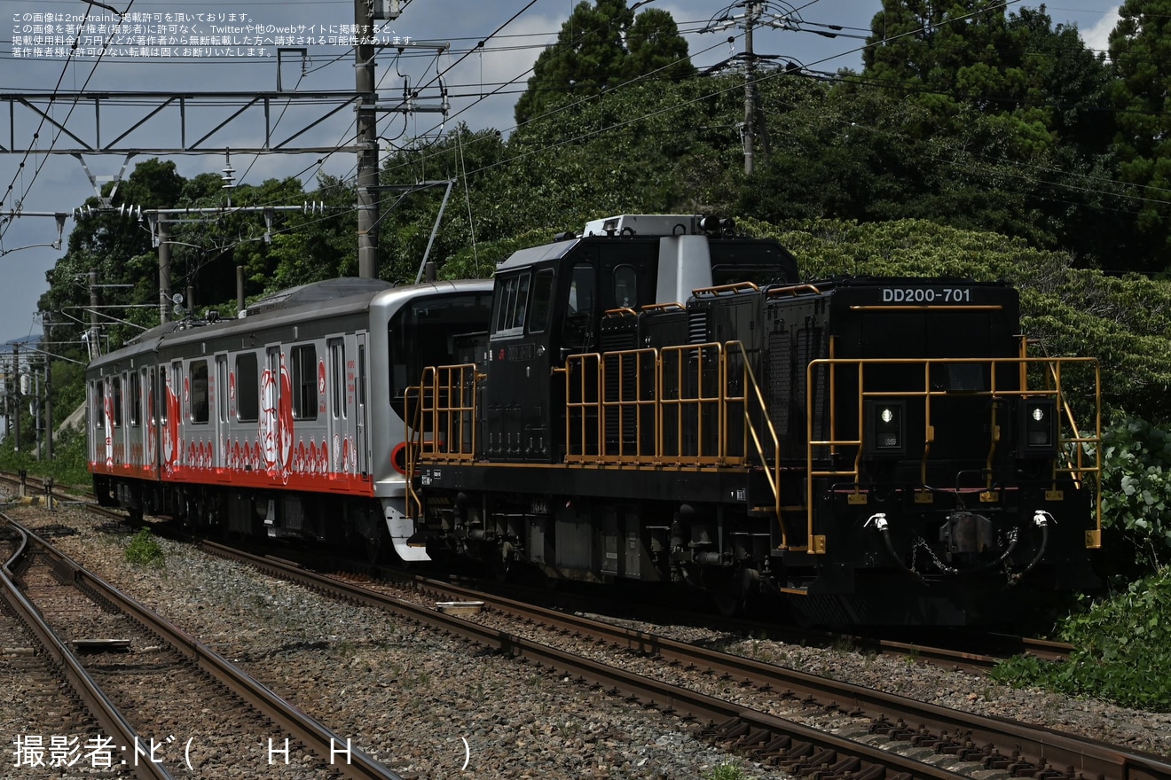 【JR九】307系がDD200-701牽引で配給輸送の拡大写真