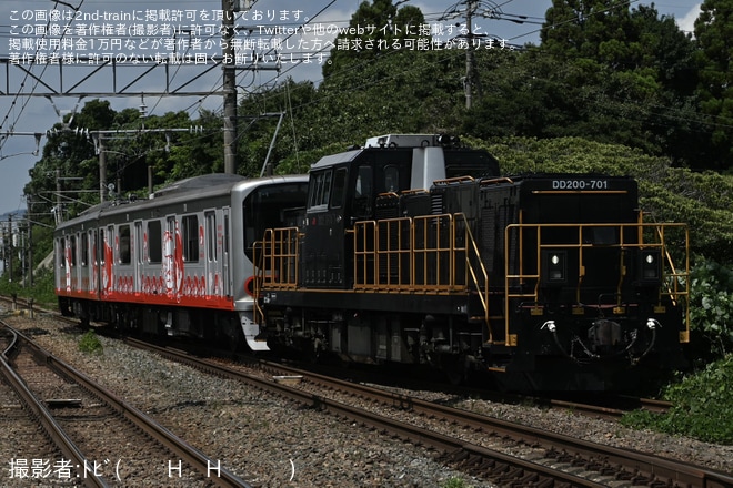 【JR九】307系がDD200-701牽引で配給輸送（1枚目）