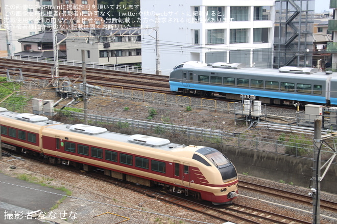 【JR東】E653系K70編成を使用した長岡まつり大花火大会向け団体臨時列車が運転を不明で撮影した写真