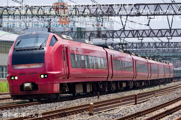 【JR東】E653系U107編成「ハマナス色」を使用した長岡まつり大花火大会団体臨時列車が運転