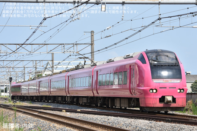 【JR東】E653系U107編成「ハマナス色」を使用した長岡まつり大花火大会団体臨時列車が運転を不明で撮影した写真