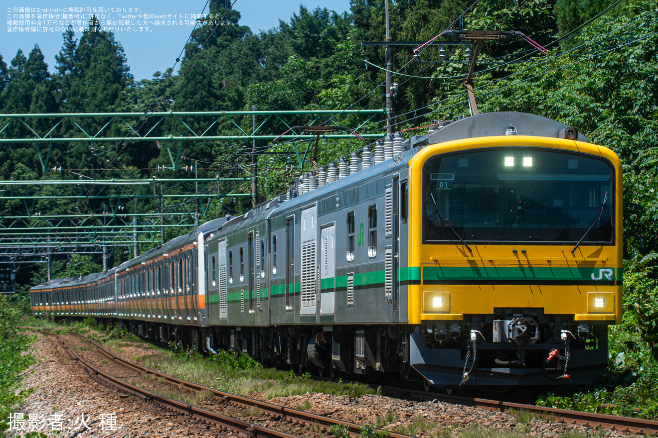 【JR東】E233系青661編成＋P524編成が秋田総合車両センターを出場の拡大写真