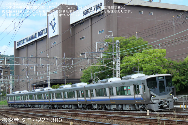 【JR西】225系HF404編成吹田総合車両所本所出場試運転を島本～山崎間で撮影した写真