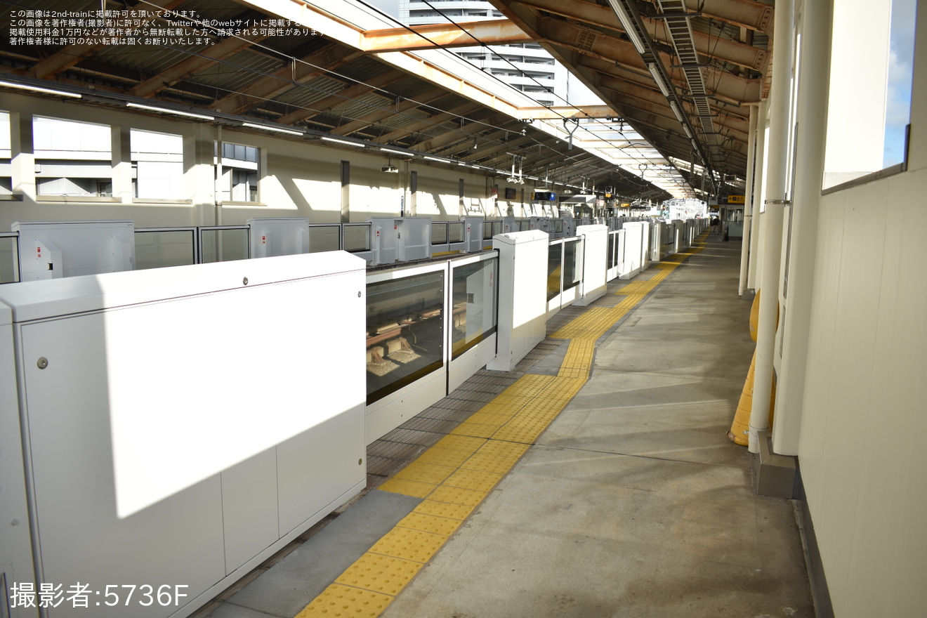 【京急】糀谷駅のホームドアが稼働開始の拡大写真