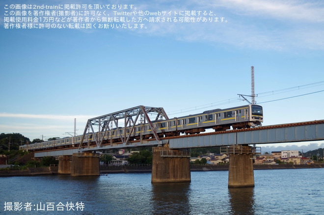 【JR東】「館山湾花火大会」開催に伴う臨時列車を運転 - 上総湊～竹岡間にて撮影