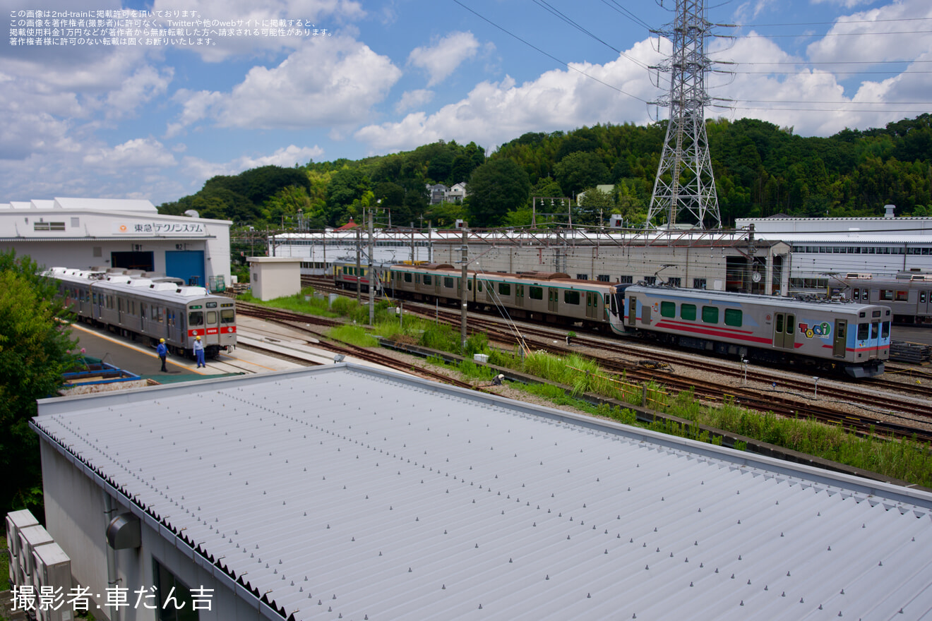 【東急】2020系2135号車+2235号車が長津田車両工場へ回送の拡大写真