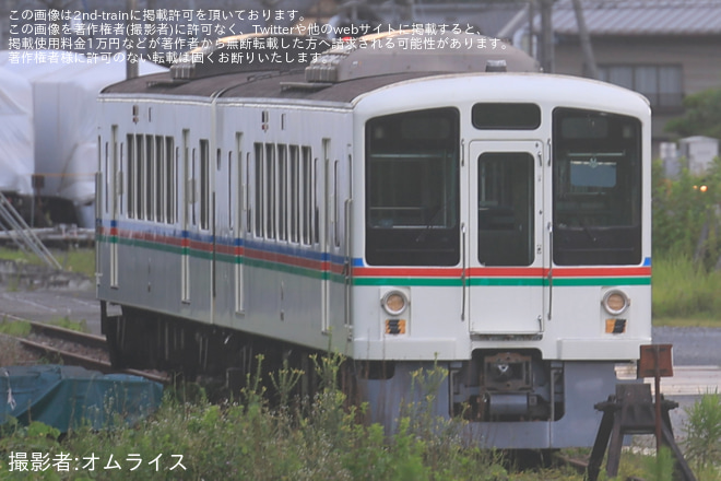【西武】4000系4023F 先頭車のみ留置を横瀬車両基地で撮影した写真