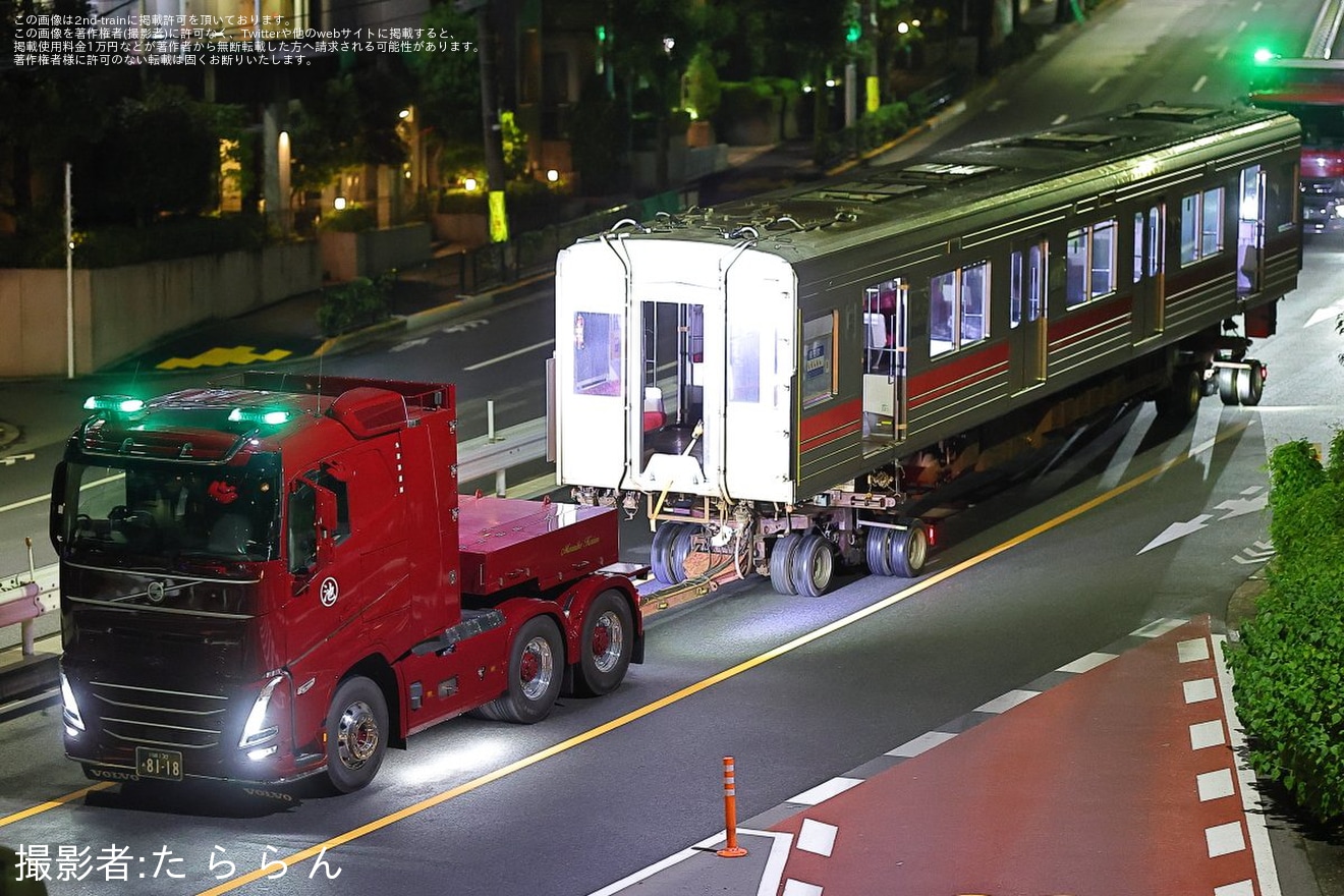 【東急】9000系デハ9404・デハ9410が長津田車両工場から陸送の拡大写真