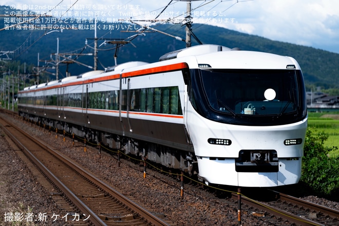 【JR海】385系E1編成が名古屋工場出場試運転を不明で撮影した写真