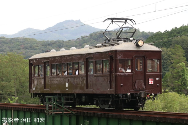 【上毛】デハ101を使用した団体臨時列車が運転を不明で撮影した写真