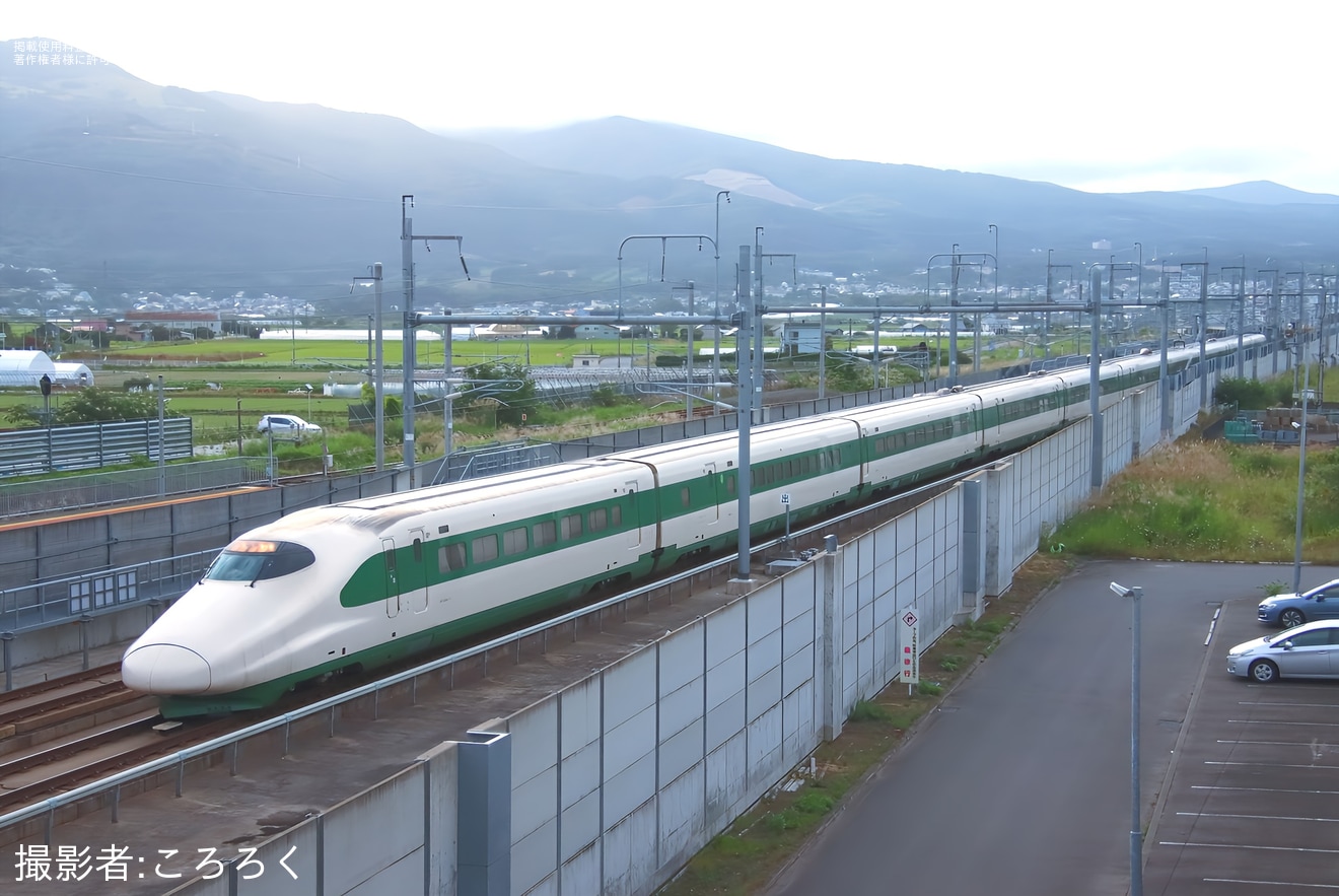 【JRTT】E2系9000番台H66編成が青函共用走行区間で高速走行試験の拡大写真