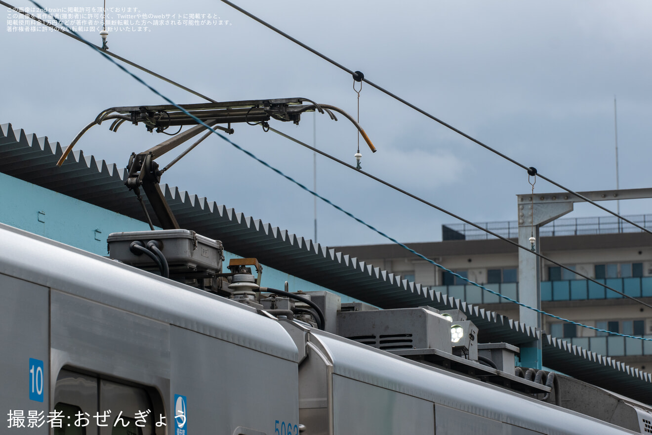【小田急】5000形5063Fが検測装置を使用して試運転の拡大写真