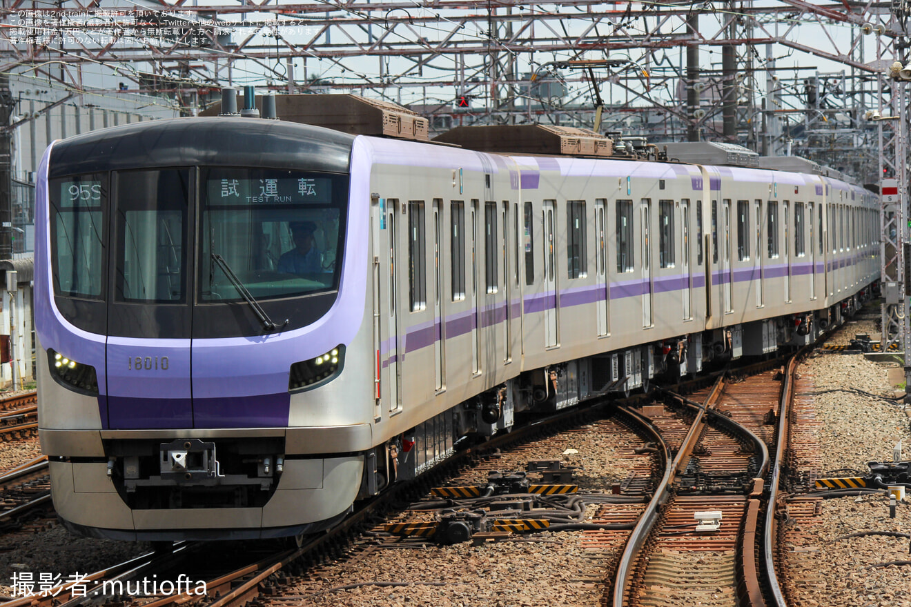【メトロ】18000系18110F鷺沼工場出場試運転の拡大写真
