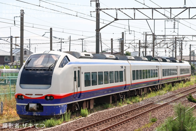 【JR東】E653系H-201編成が秋田総合車両ベースへ入場（2枚目）