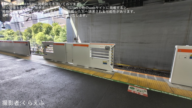 【JR東】御茶ノ水駅4番線にホームドアが設置 - 御茶ノ水駅にて撮影