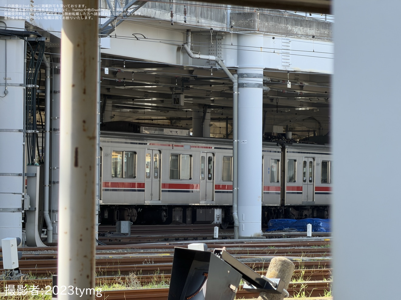 【東急】3000系3107Fでリニューアルに向けた養生作業が開始の拡大写真