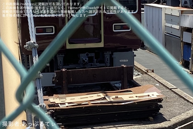 【阪急】8300系8315F行先幕が撤去を正雀車庫(敷地外)で撮影した写真