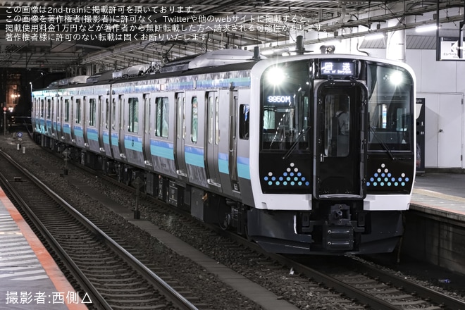 【JR東】E131系200番台ナノN5編成が単独で大月以東へ回送（2枚目）