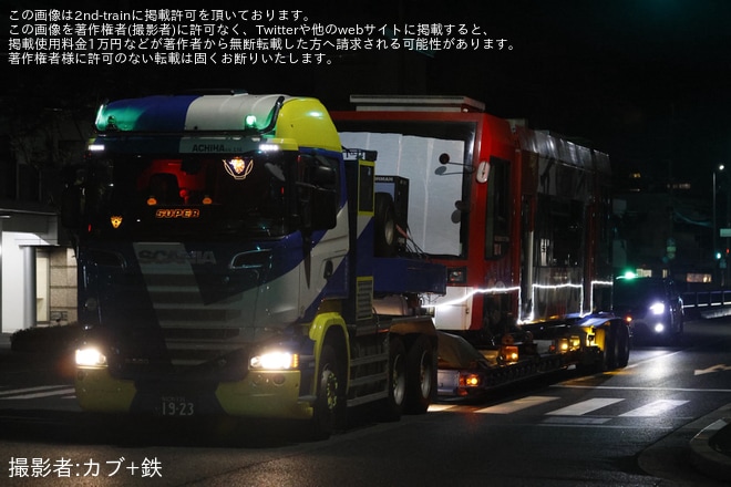 【鹿市交】1000形1014号車が陸送を不明で撮影した写真