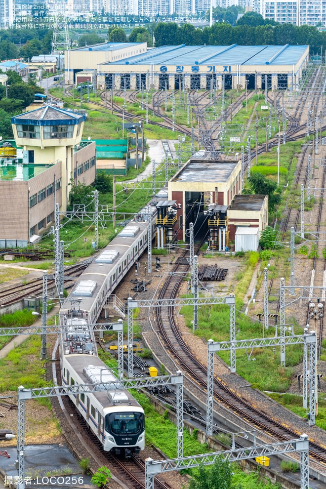 【Seoul Metro】倉洞車両基地が営業終了し残留車両が榛接車両基地へ移動を不明で撮影した写真