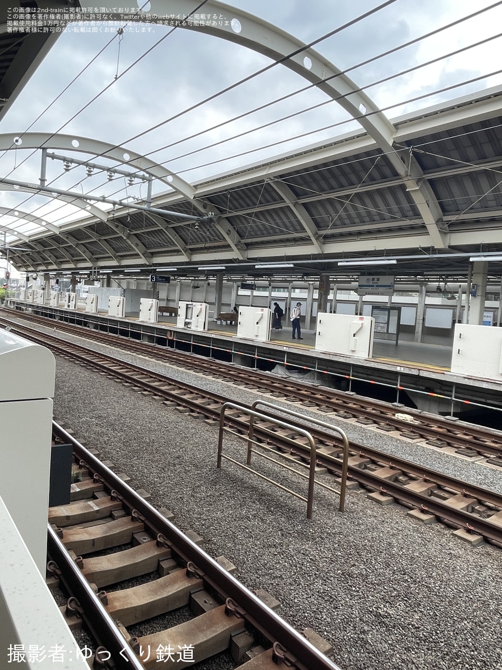 【小田急】経堂駅3番ホームにホームドアが設置の拡大写真
