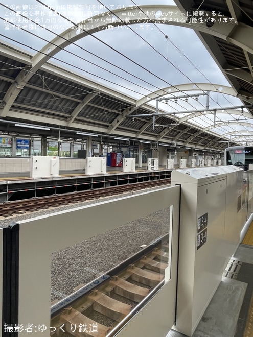 【小田急】経堂駅3番ホームにホームドアが設置 - 経堂駅にて撮影